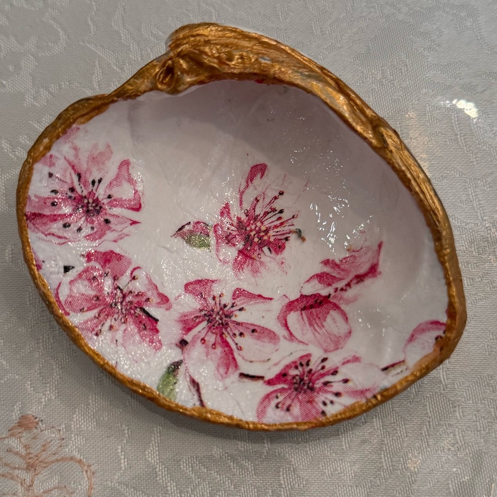 Floral Pink and Gold Decorative Shell Dish